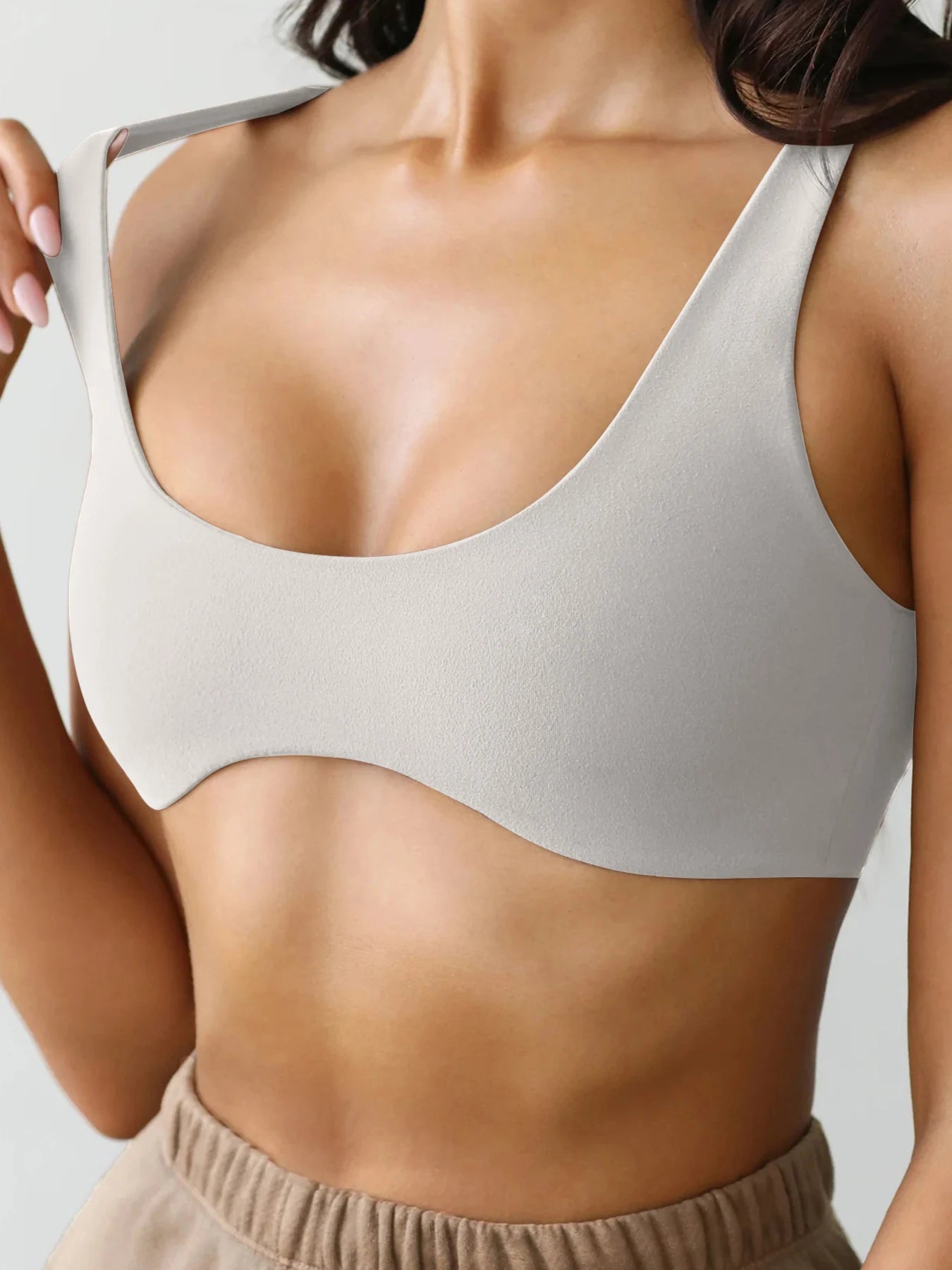 Unique design hot selling U-neck fitness suit, nude double-sided brushed yoga suit, tight fitting sports bra